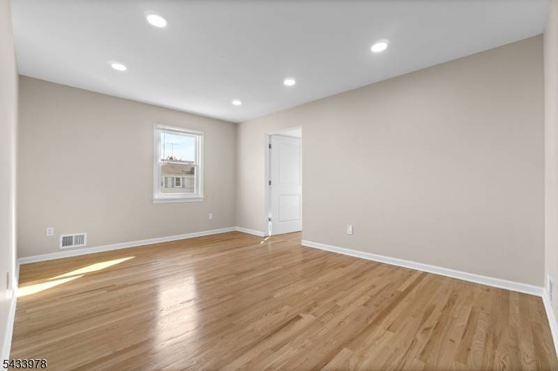 2 Andrew Ct #2, Bloomfield Twp., NJ 07003