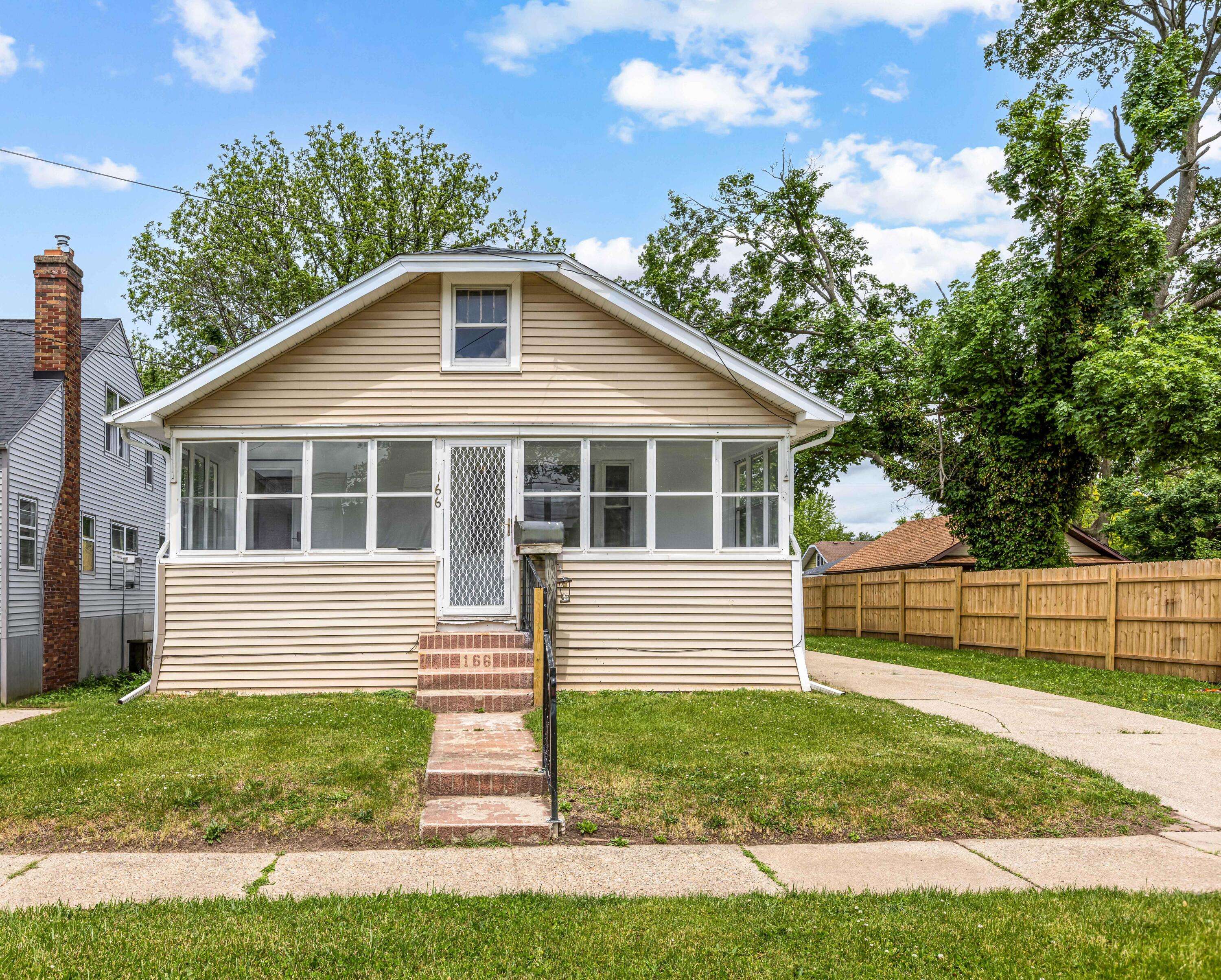 166 Winter ST, Battle Creek City, MI 49015