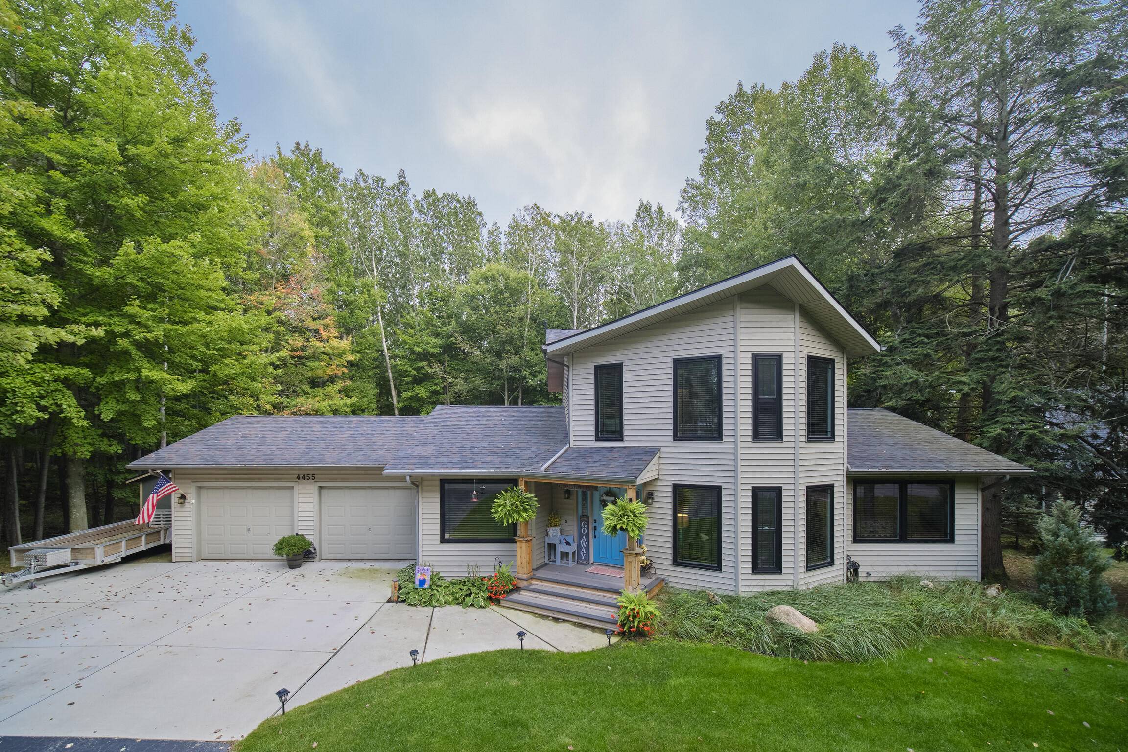 4455 W Fox Farm RD, Filer Twp, MI 49660