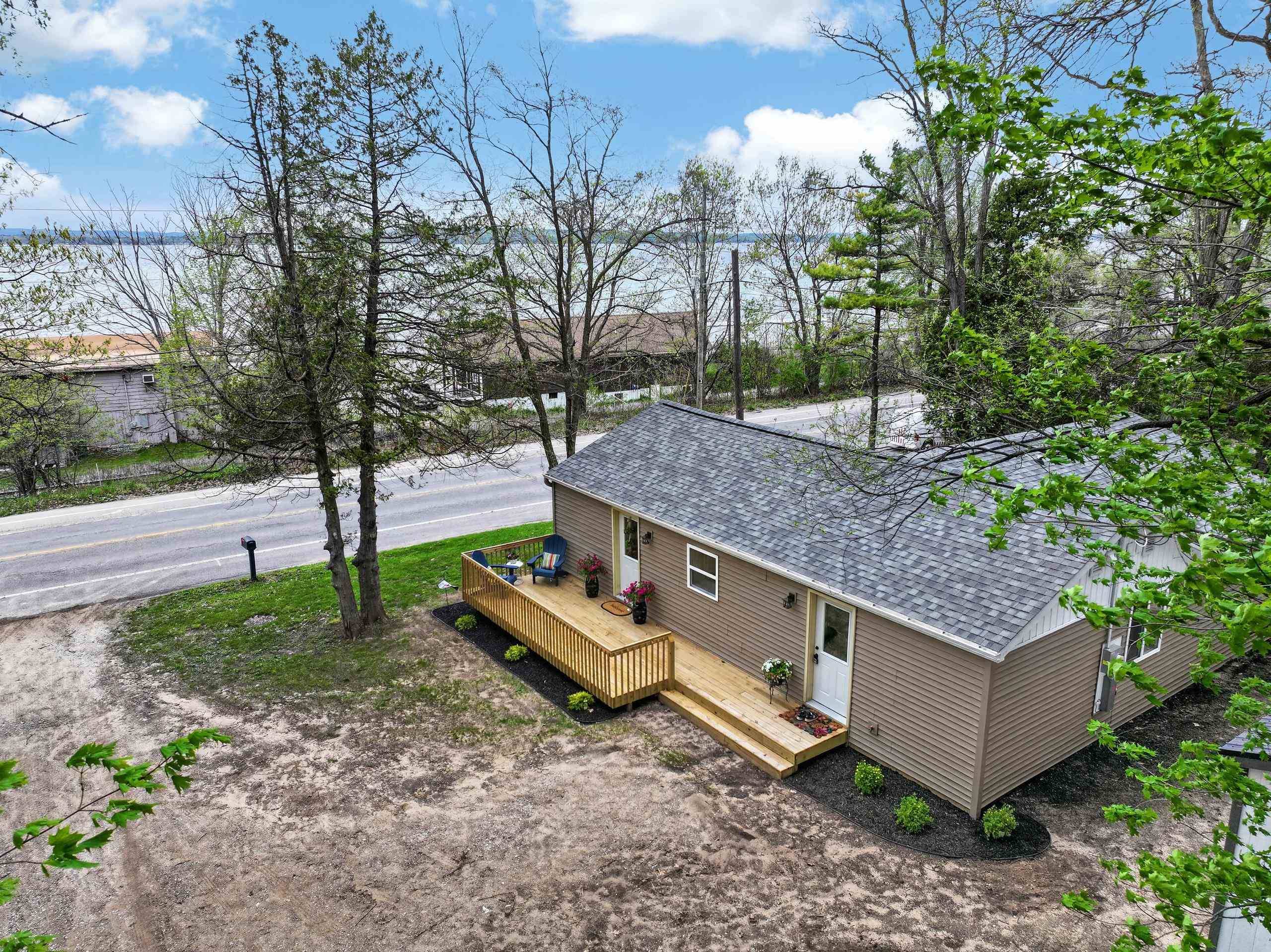 4494 Five Mile RD, Acme Twp, MI 49690