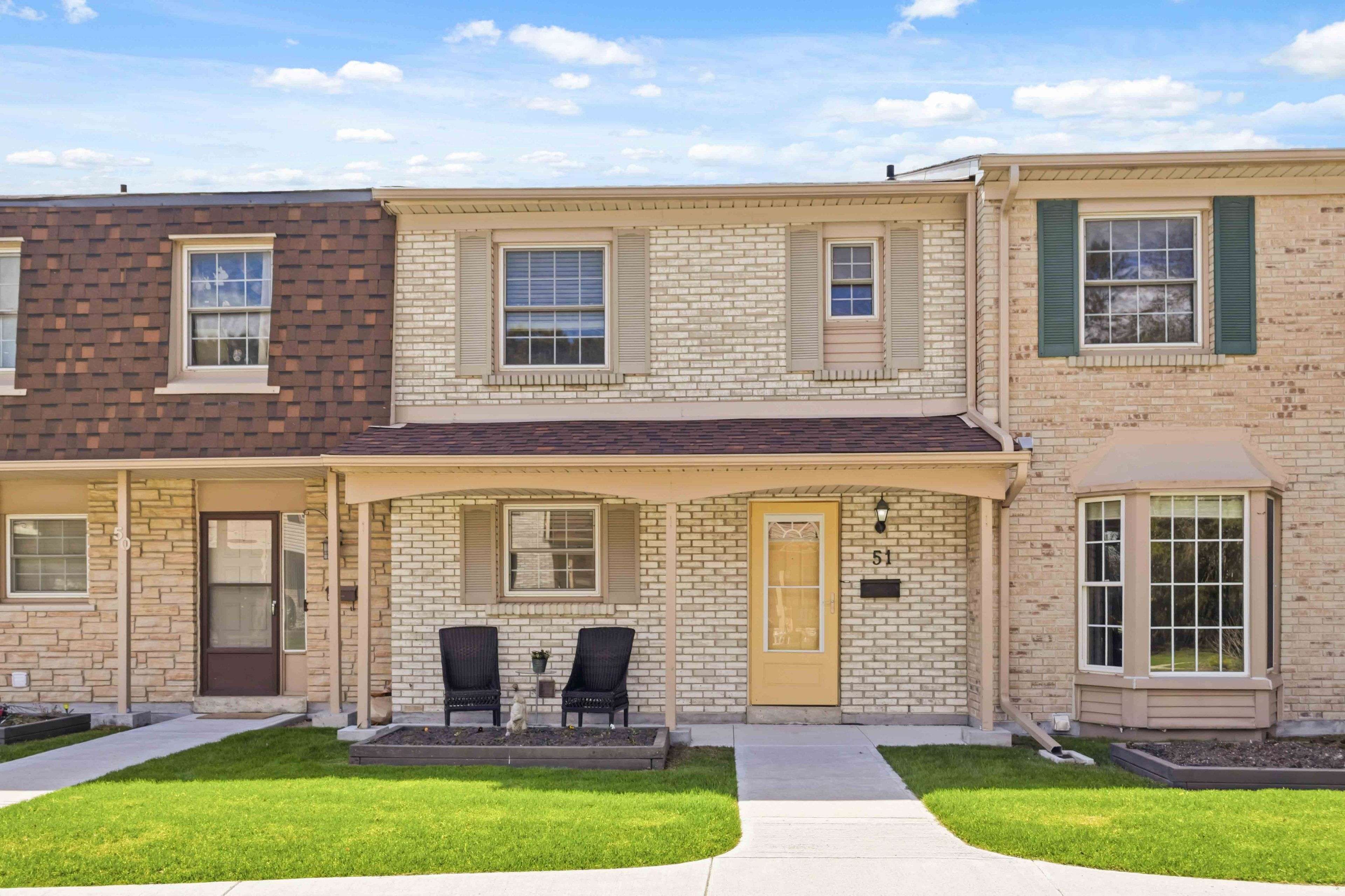 580 Eyer DR #51, Pickering, ON L1W 3B7