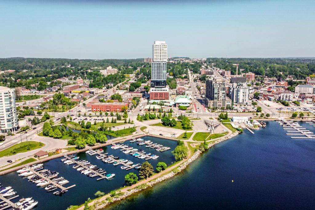 39 Mary ST #1608, Barrie, ON L4N 1S9