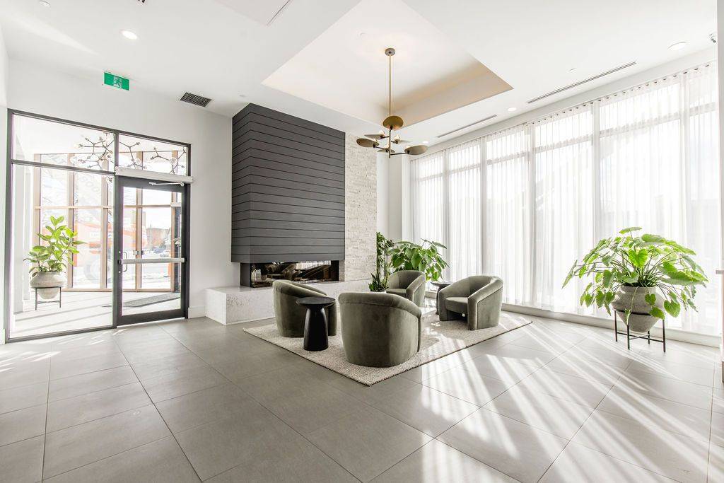 31 Huron ST #523, Collingwood, ON L9Y 5T7