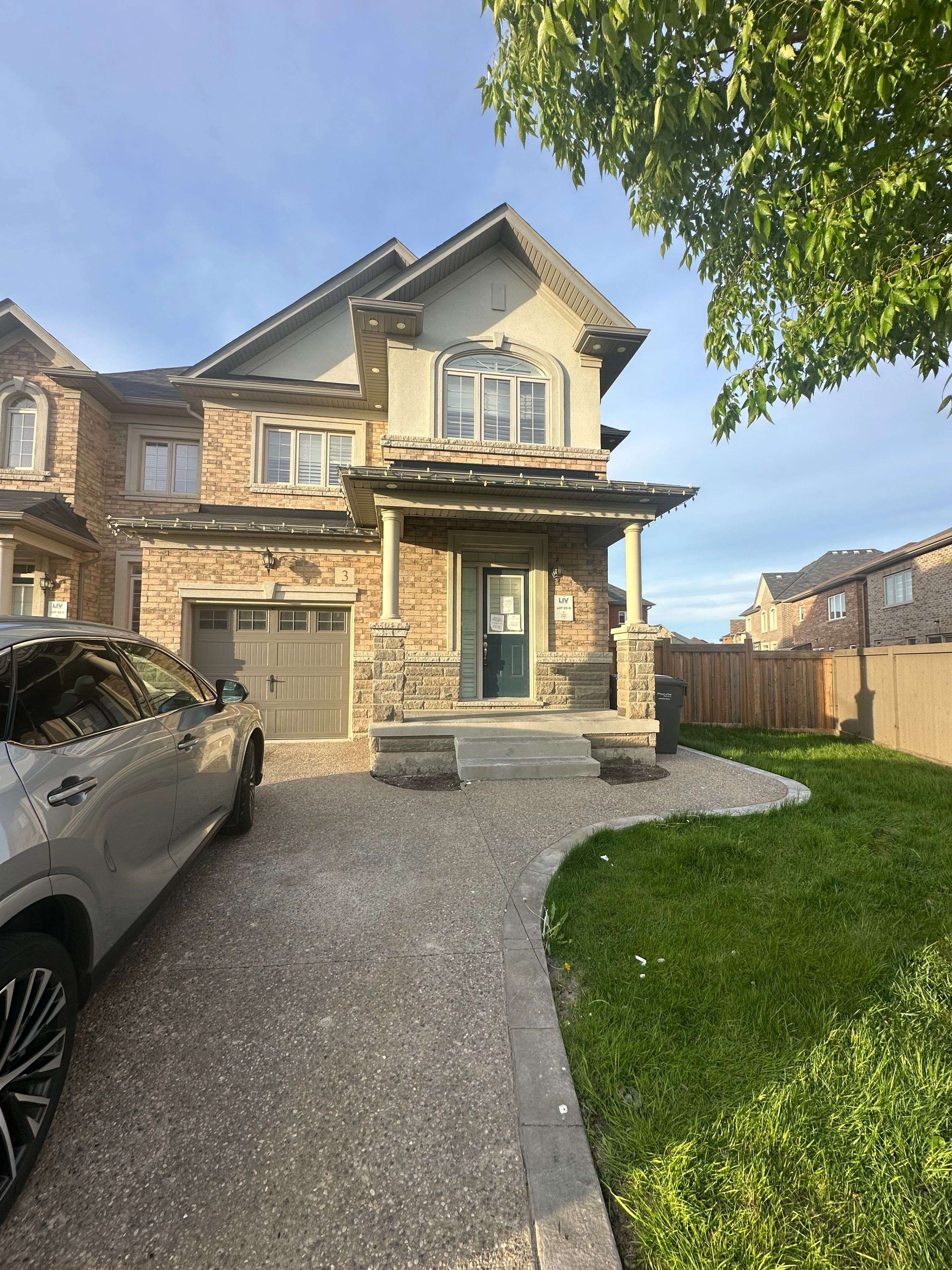 3 Cohoe ST, Brampton, ON L7A 4X7