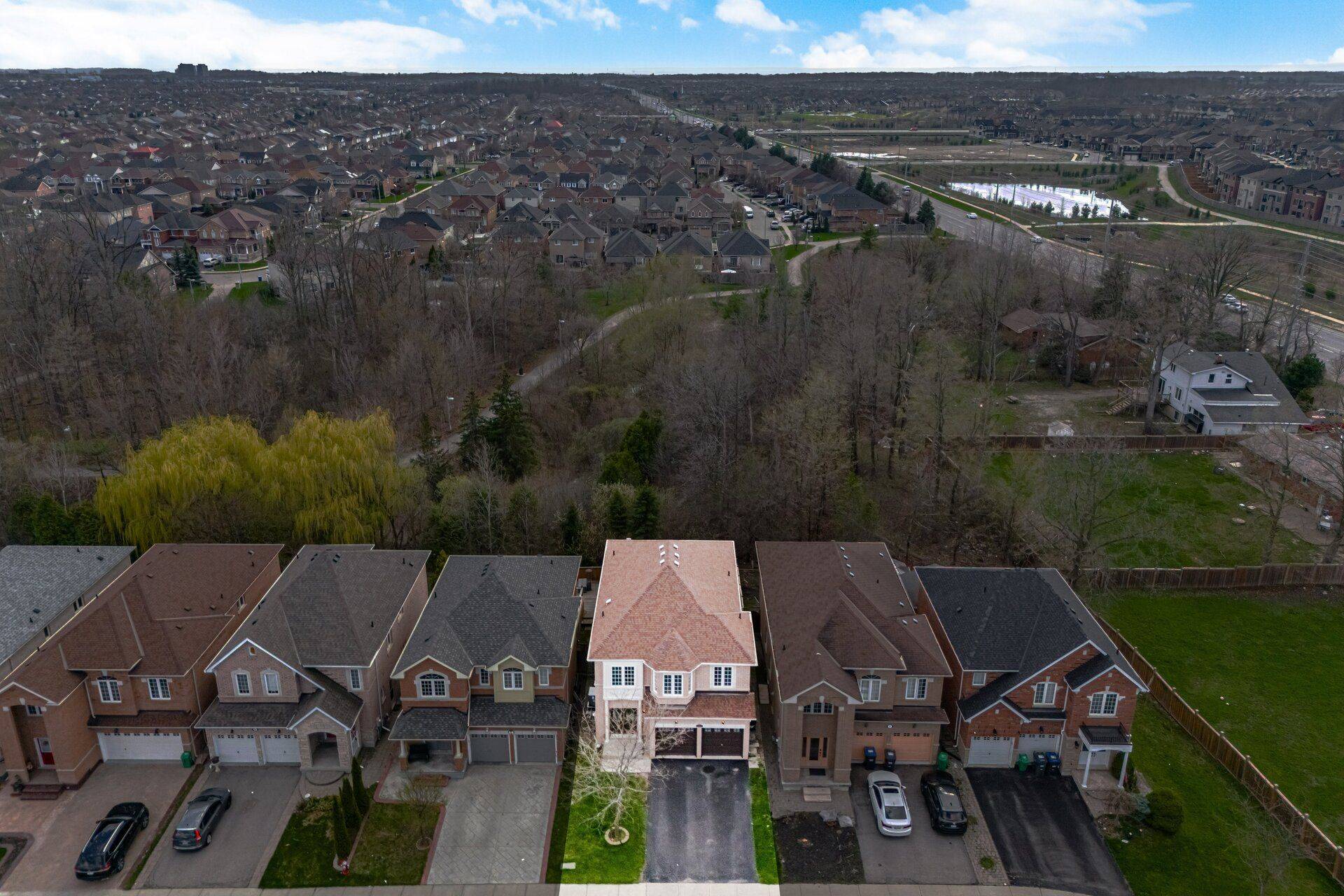 62 SIR JACOBS CRES, Brampton, ON L7A 3V2