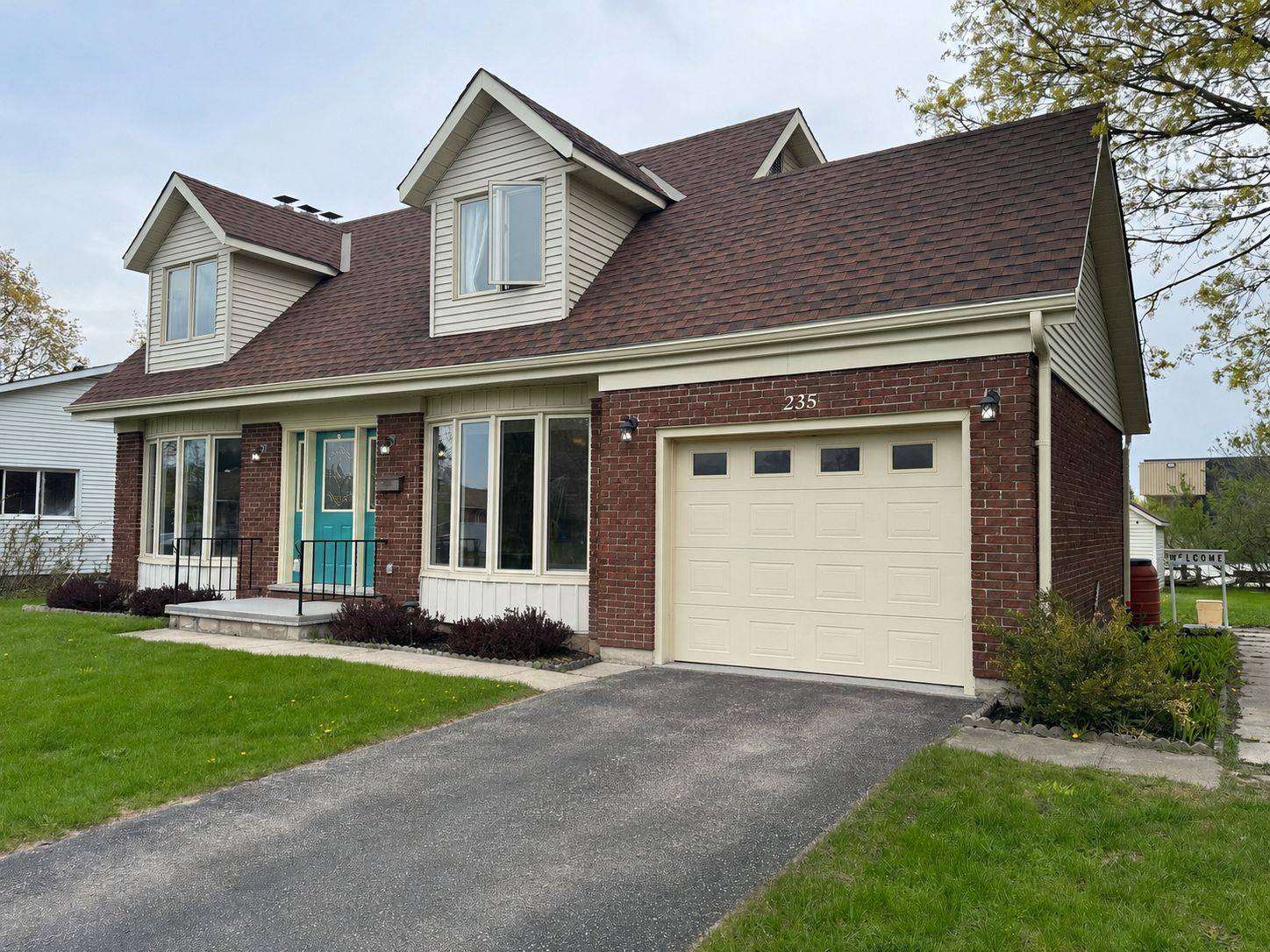 235 5th AVE, Hanover, ON N4N 2C3