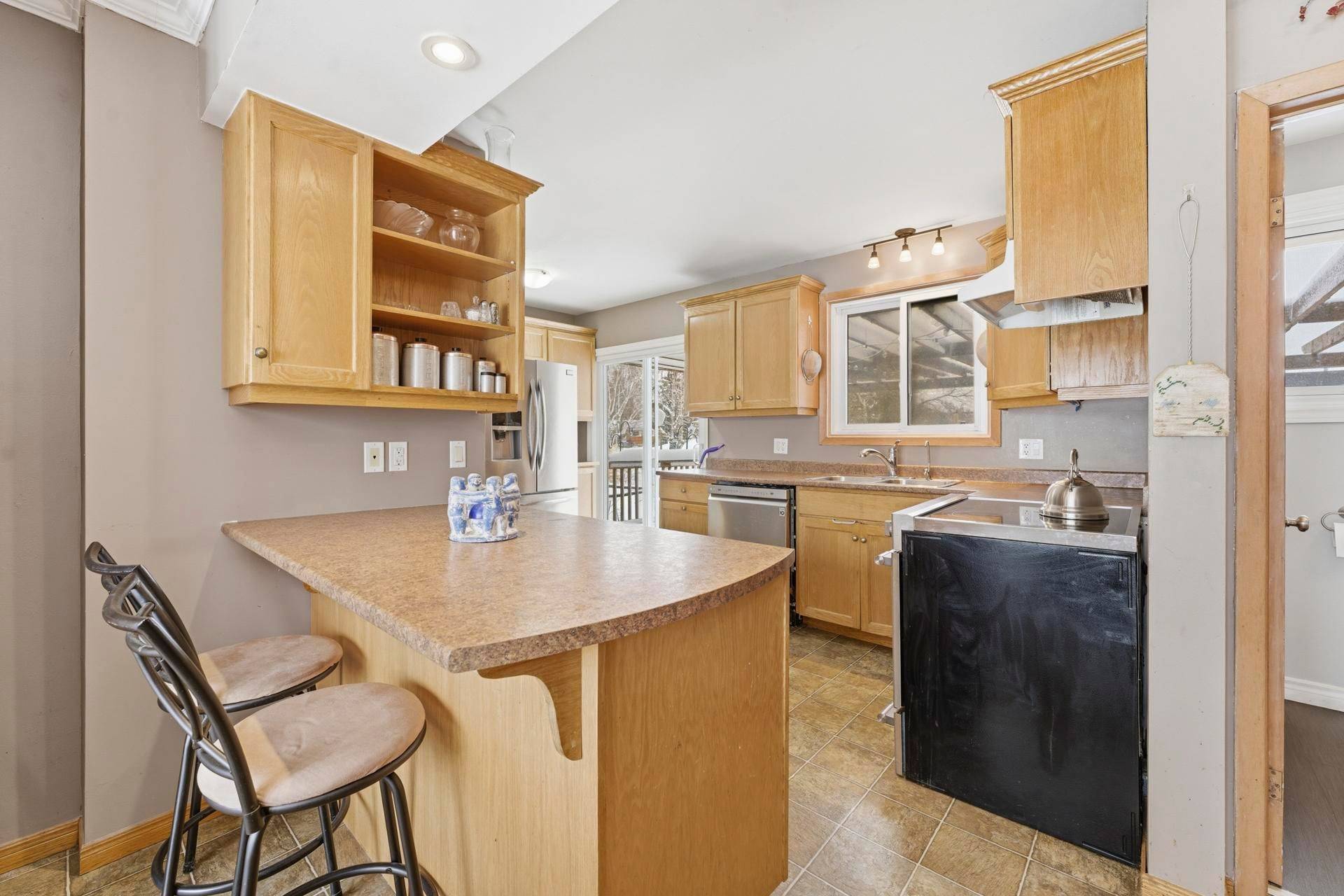 235 5th AVE, Hanover, ON N4N 2C3