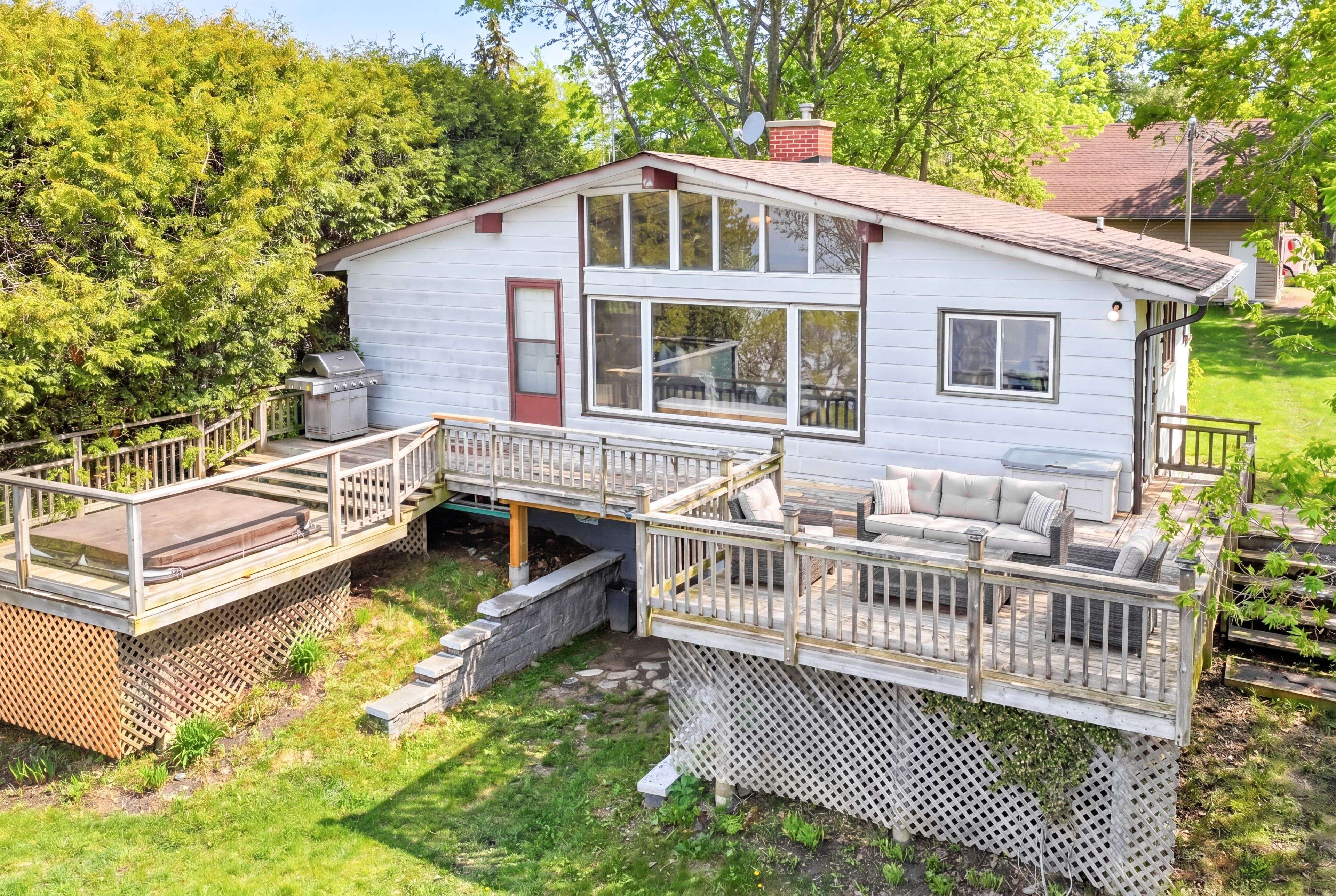 18 Lakeview BLVD, Kawartha Lakes, ON K0M 2C0