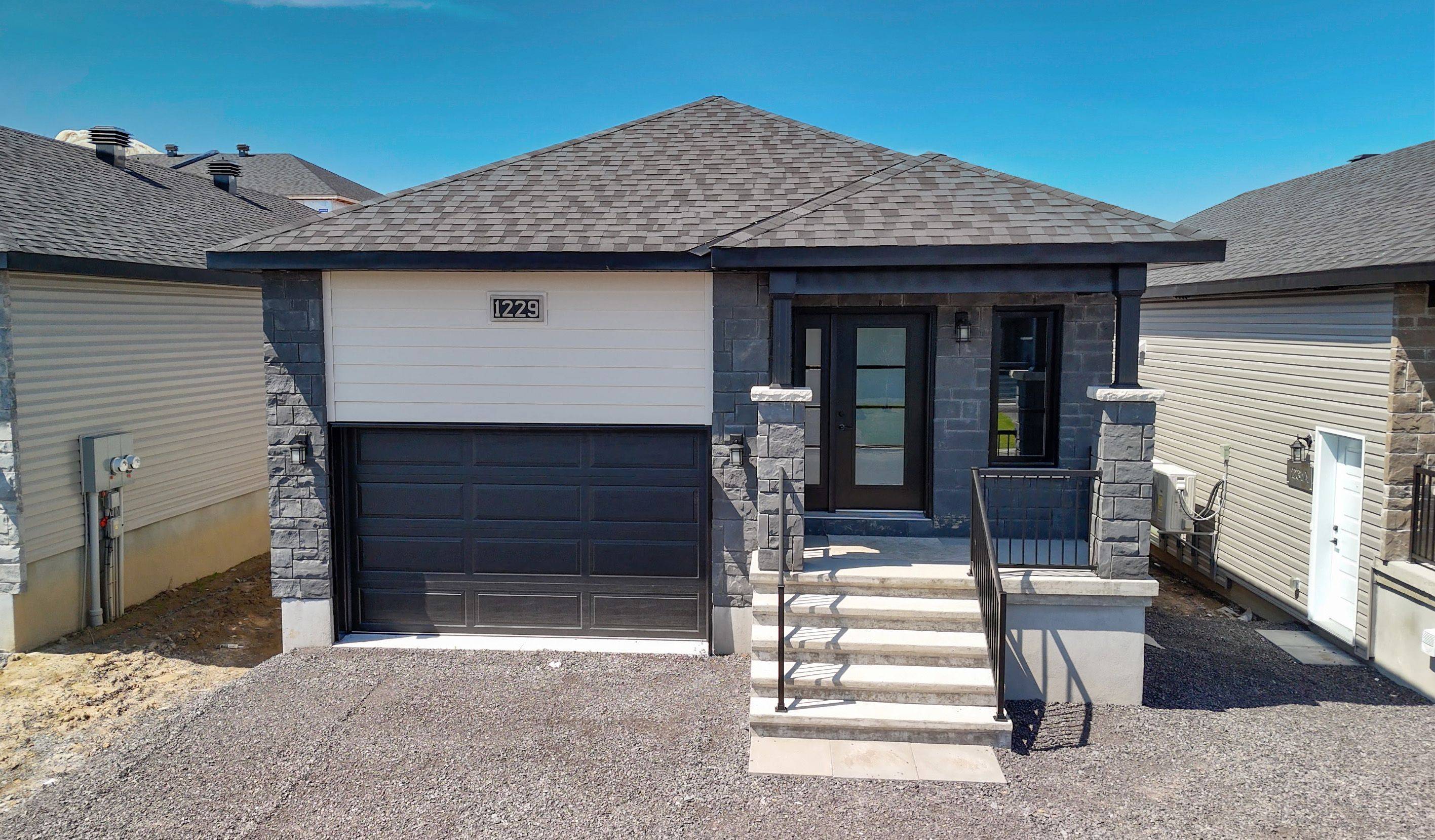 1229 Montblanc CRES, Russell, ON K0A 1W0