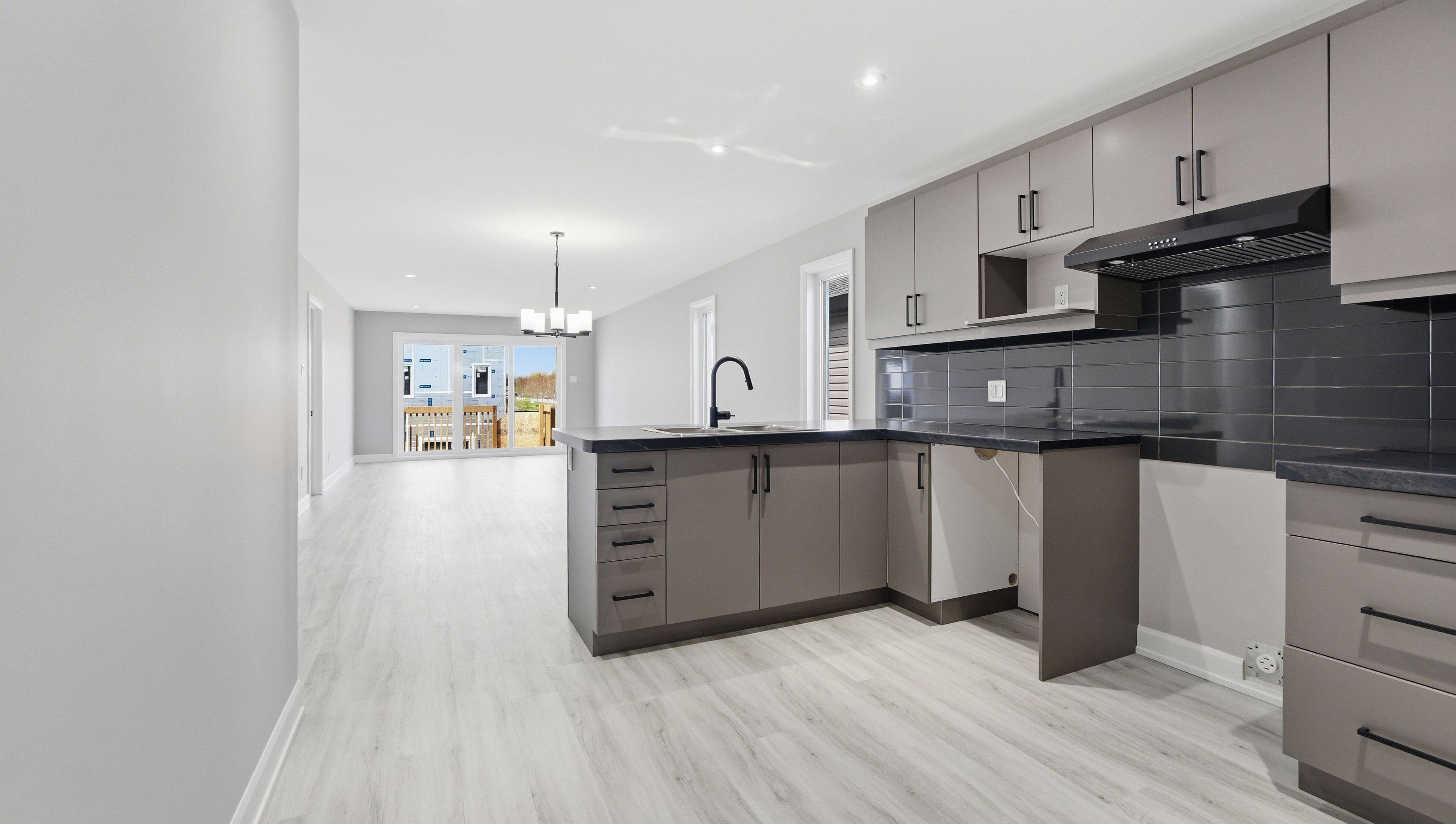 1229 Montblanc CRES, Russell, ON K0A 1W0