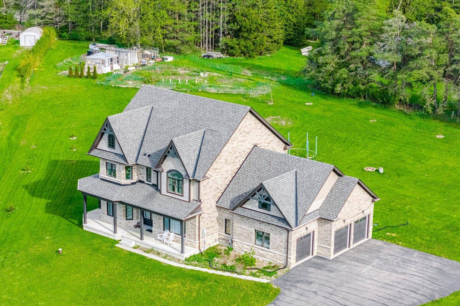 26 Country Meadows DR, Amaranth, ON L9V 3T8