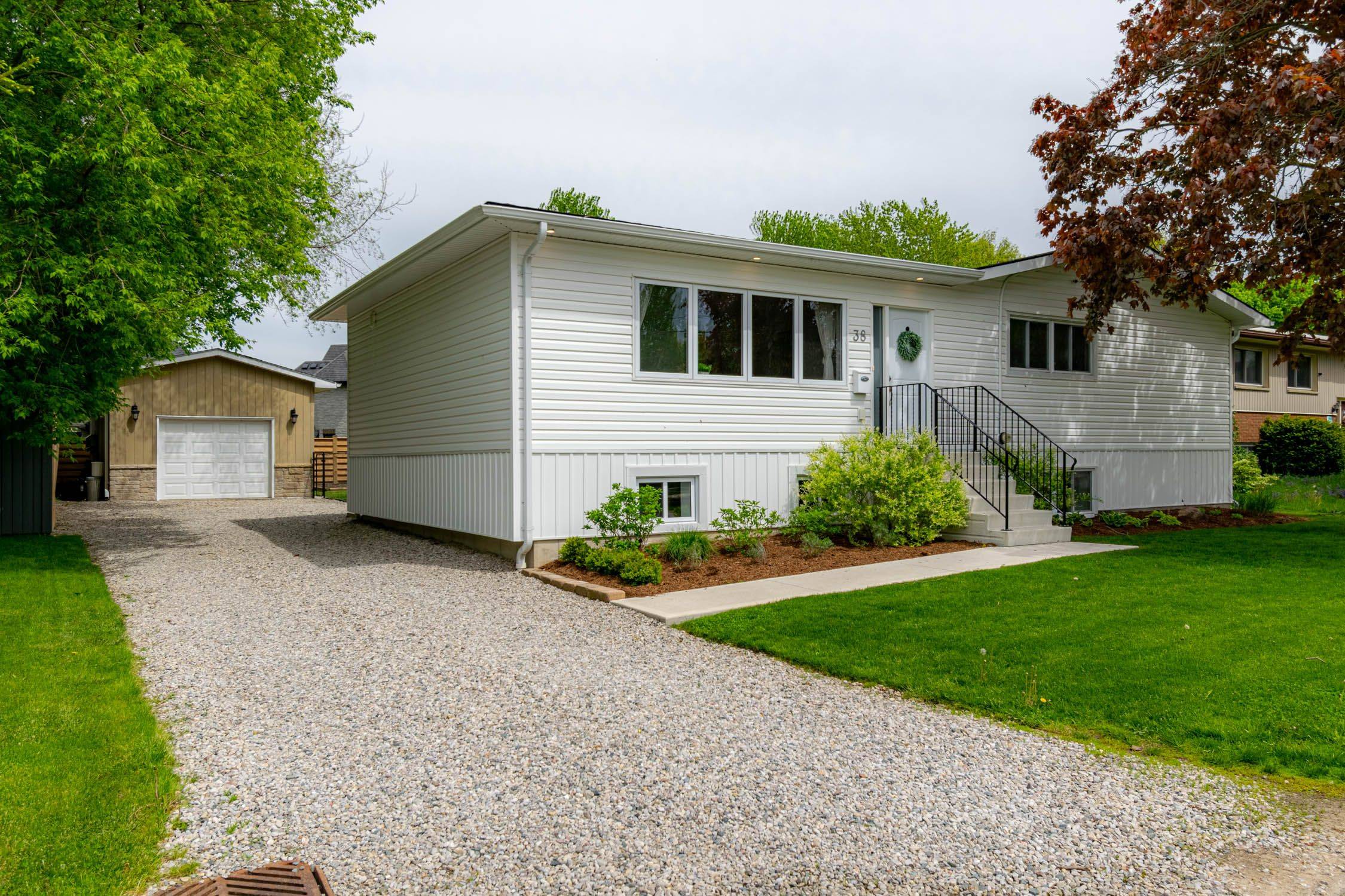 38 Victoria ST, Norwich, ON N0J 1P0