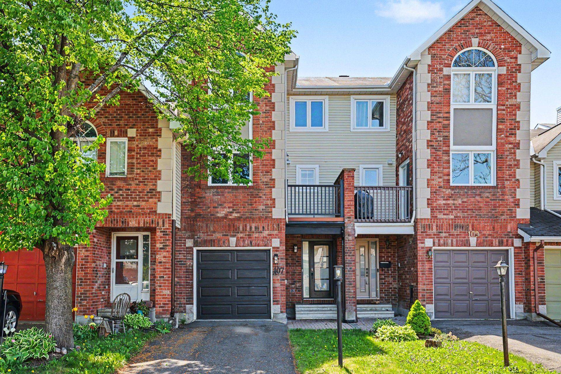 107 Woodpark WAY, Barrhaven, ON K2J 4C7