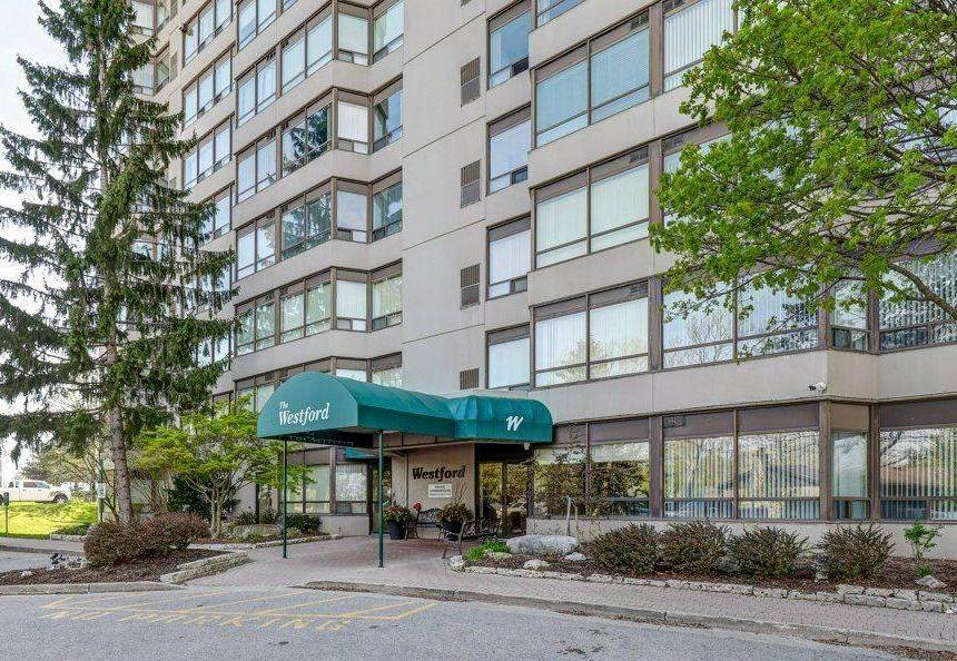 744 Wonderland RD S #704, London South, ON N6K 4K3
