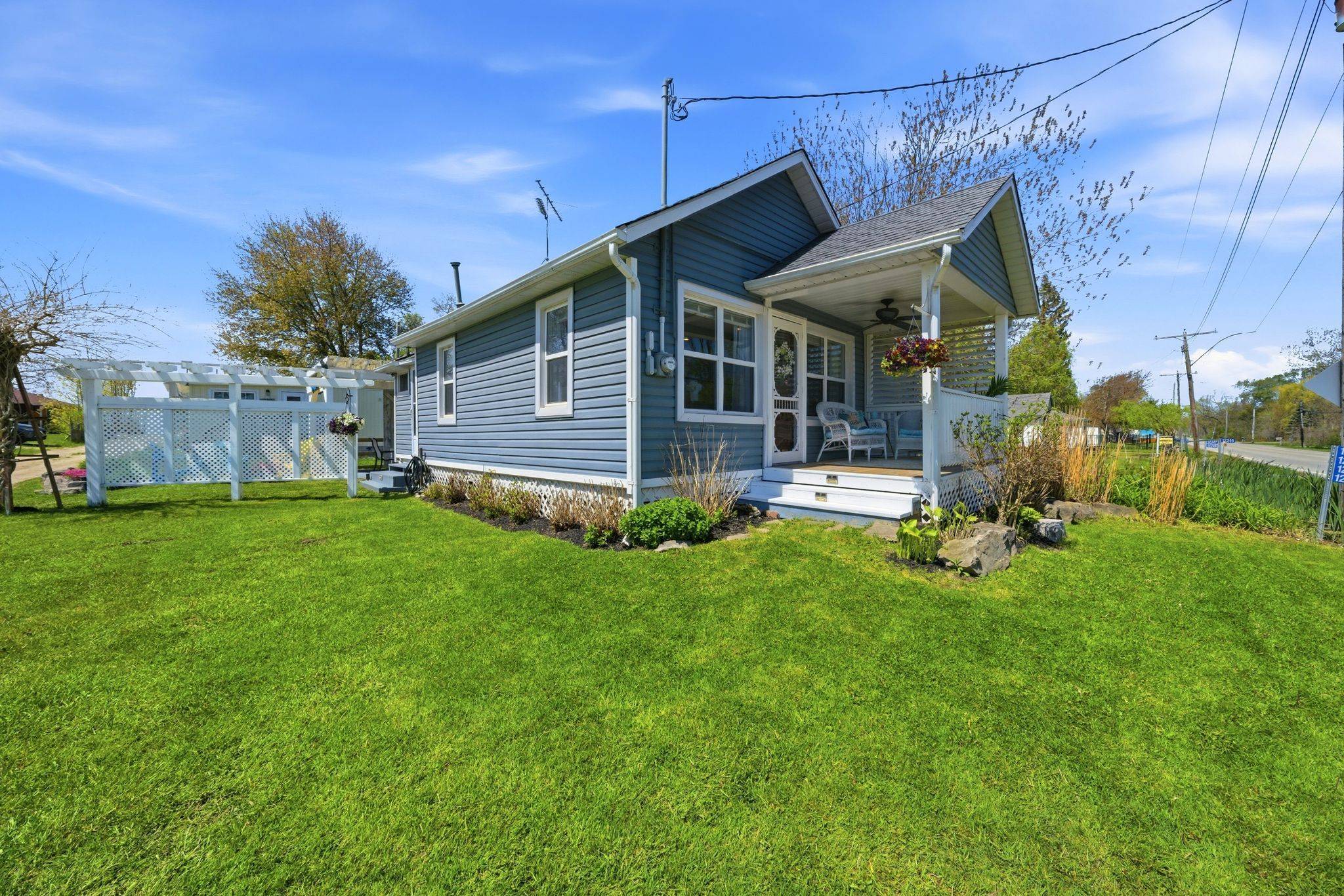 12235 Lakeshore RD, Wainfleet, ON L0S 1V0