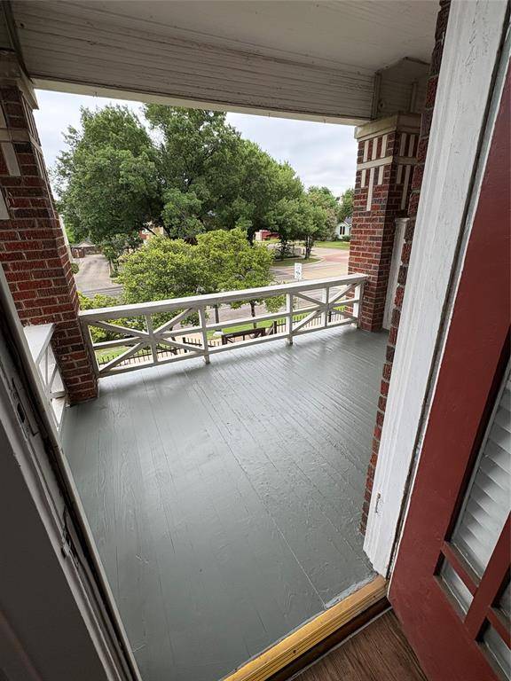 907 N Bishop Avenue #B, Dallas, TX 75208