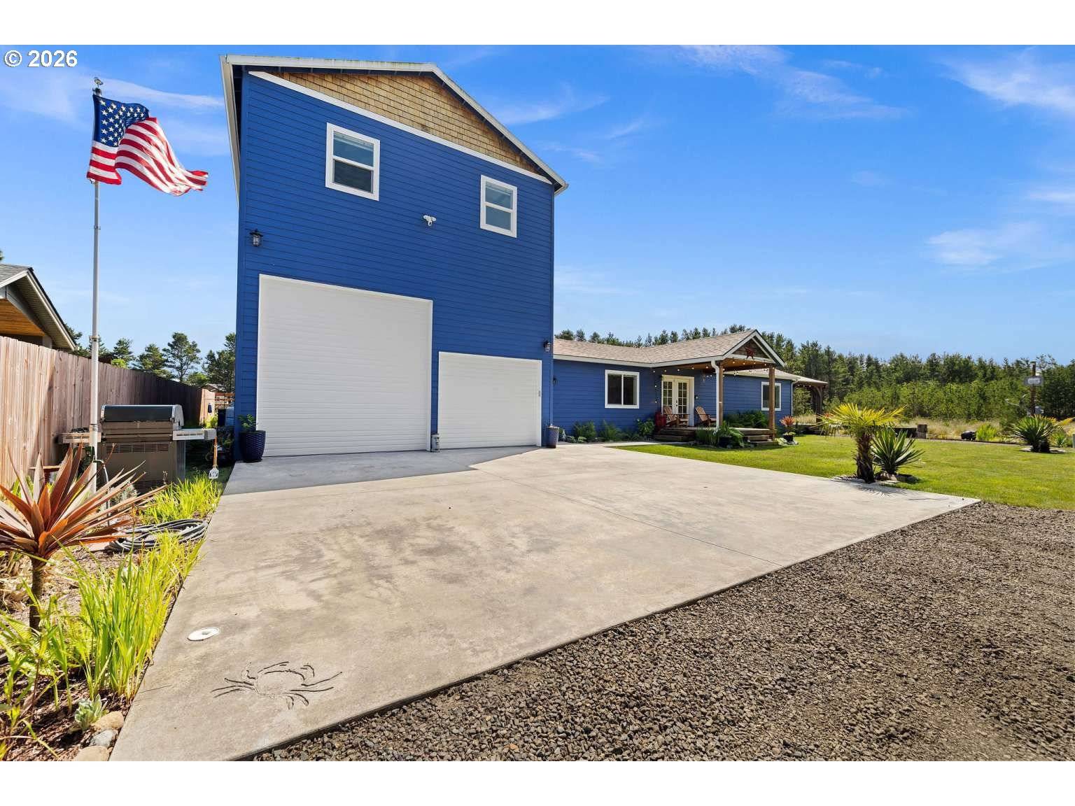 205 9TH ST, Long Beach, WA 98631