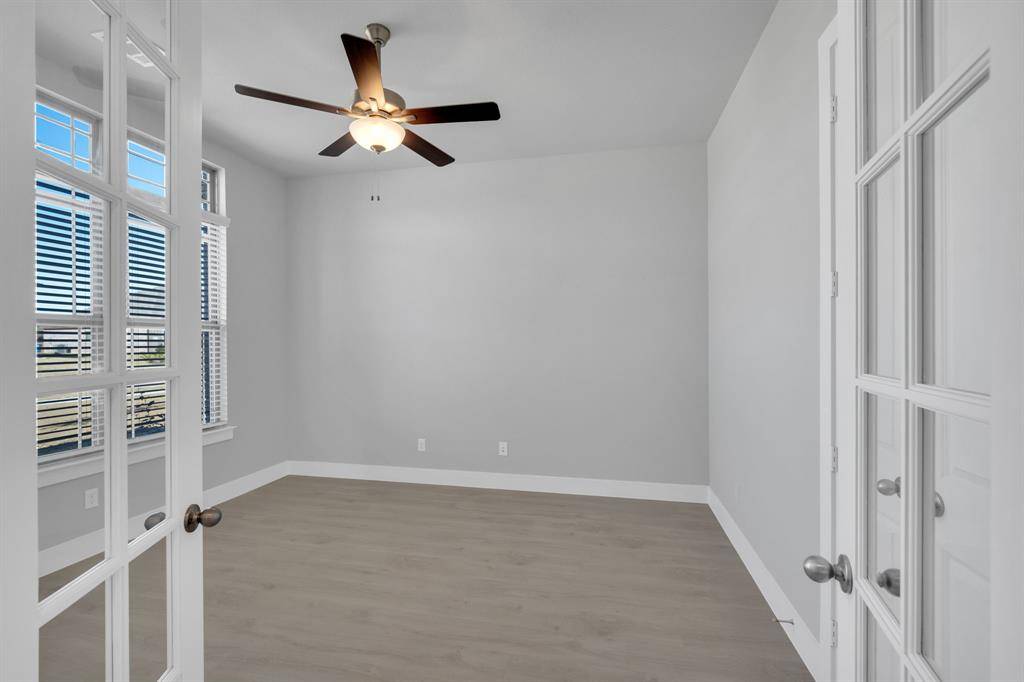 1026 Beaverbrook Lane, Desoto, TX 75115