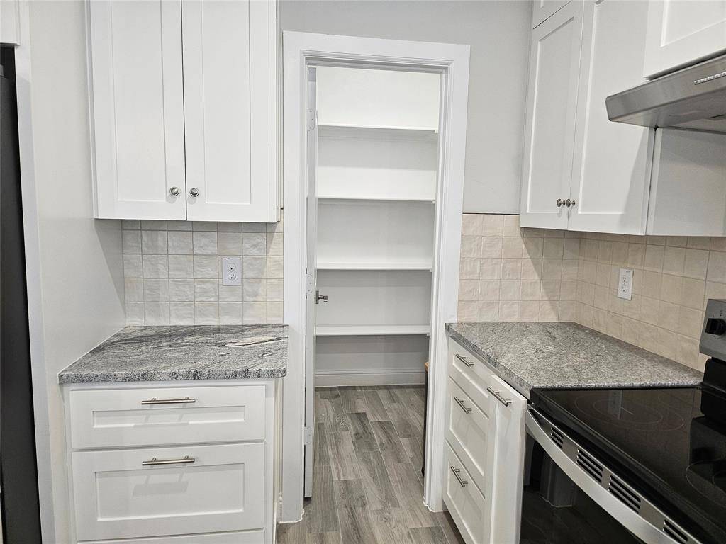 2311 Benbrook Drive, Fort Worth, TX 76110