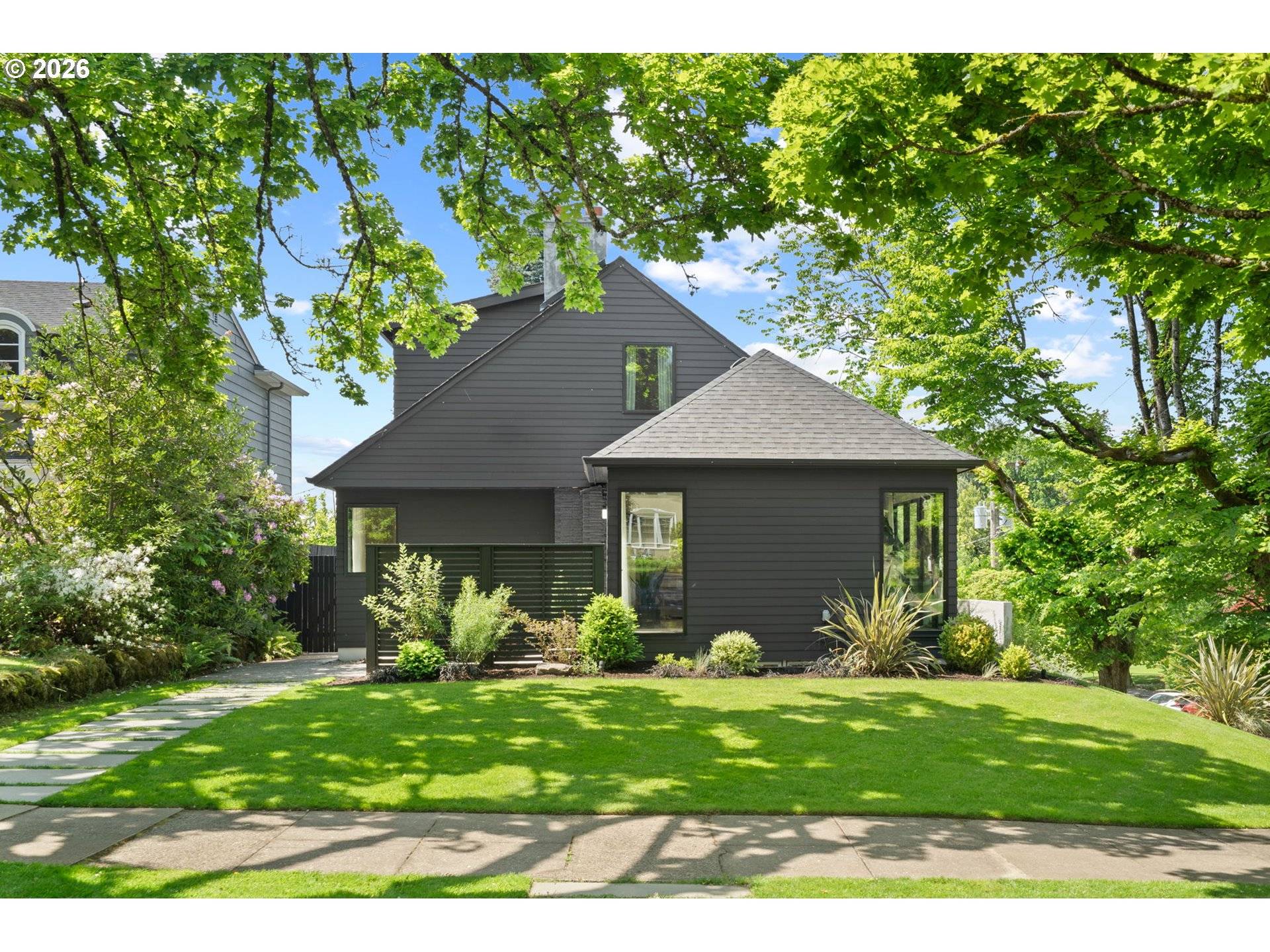 2834 SE CARLTON ST, Portland, OR 97202