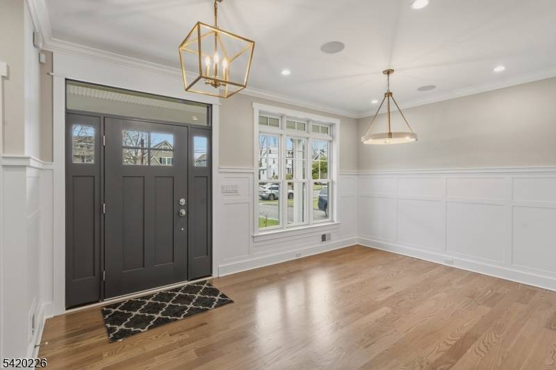 732 Embree Cres, Westfield Town, NJ 07090