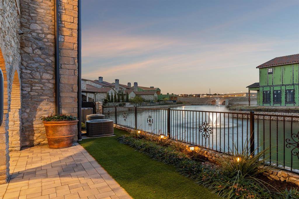 22 Comillas Drive, Westlake, TX 76262