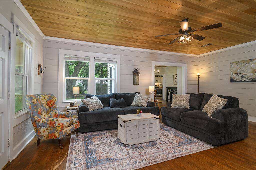 208 Louisiana Street, Belcher, LA 71004