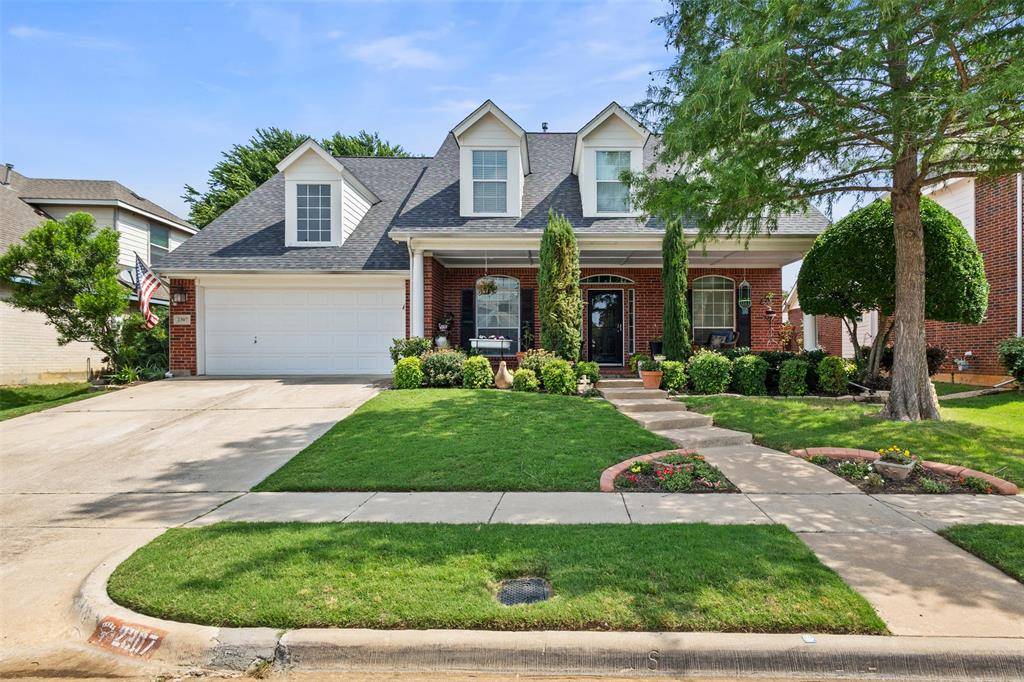 2307 Bear Run Road, Arlington, TX 76001