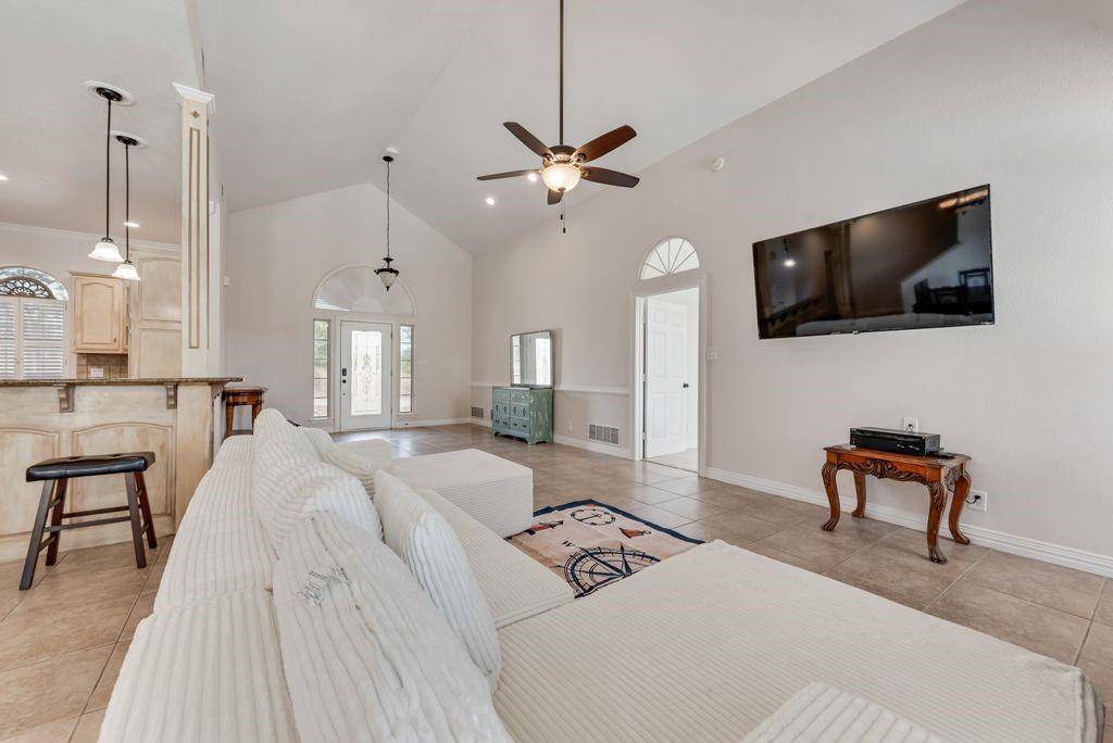 10017 Seville Drive, Fort Worth, TX 76179