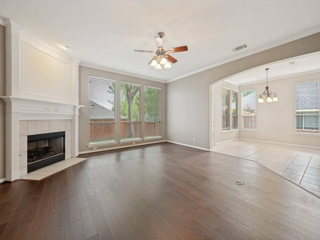 931 Park Forest Drive, Hurst, TX 76053