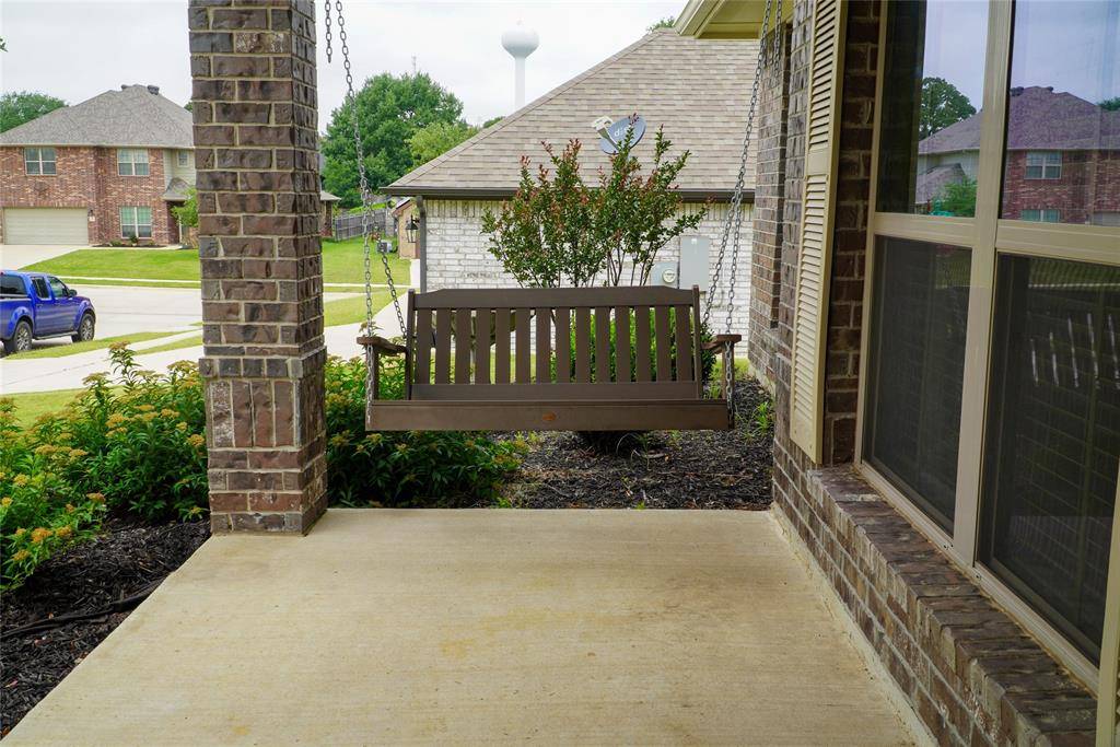 3105 Arbor View Drive, Burleson, TX 76028