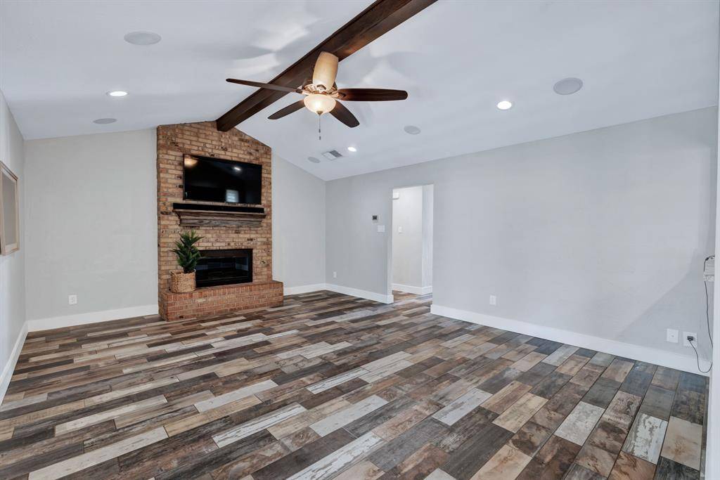 6553 Blue Grass Drive, Watauga, TX 76148
