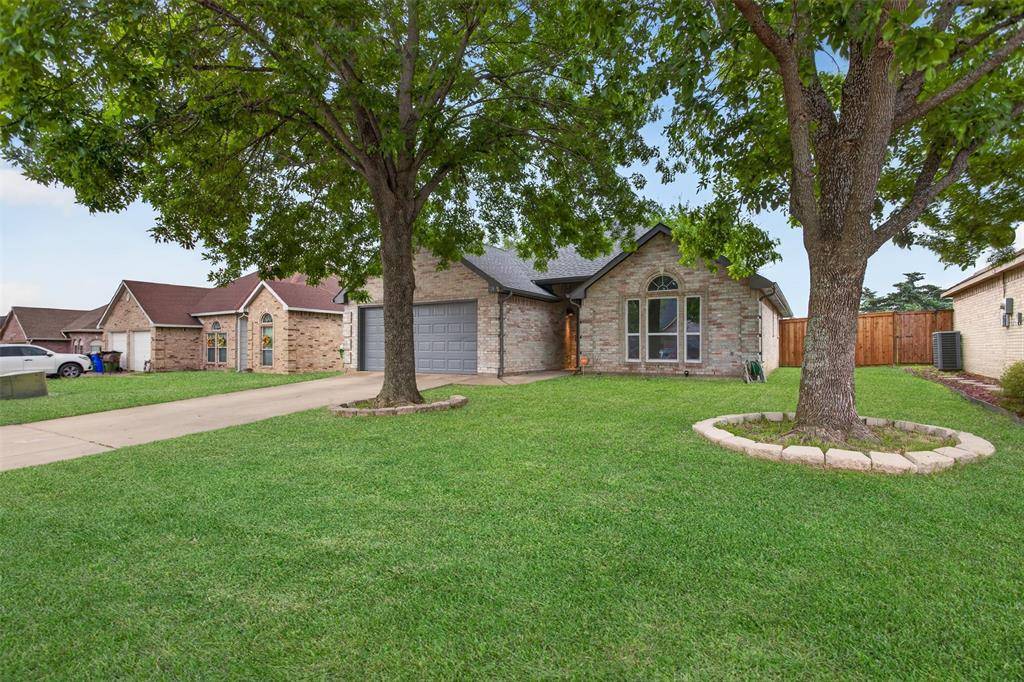 728 Grandview Avenue, Seagoville, TX 75159