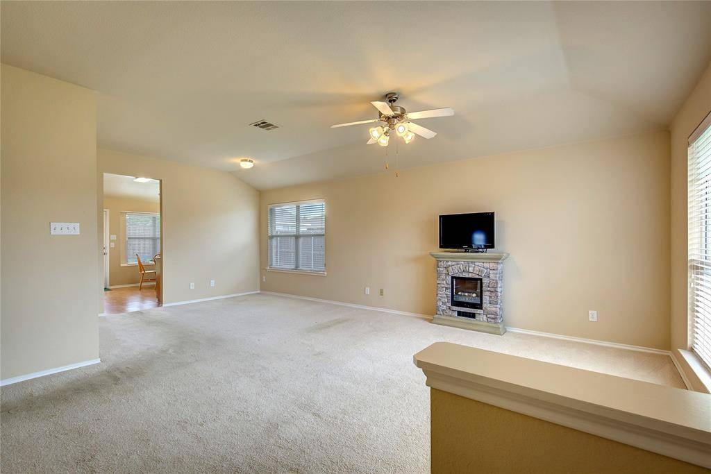 231 Willow Creek Lane, Terrell, TX 75160