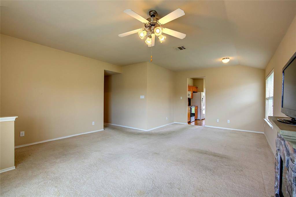 231 Willow Creek Lane, Terrell, TX 75160