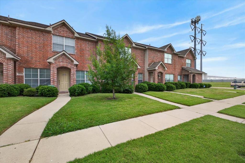 2312 Calendar Court, Grand Prairie, TX 75050