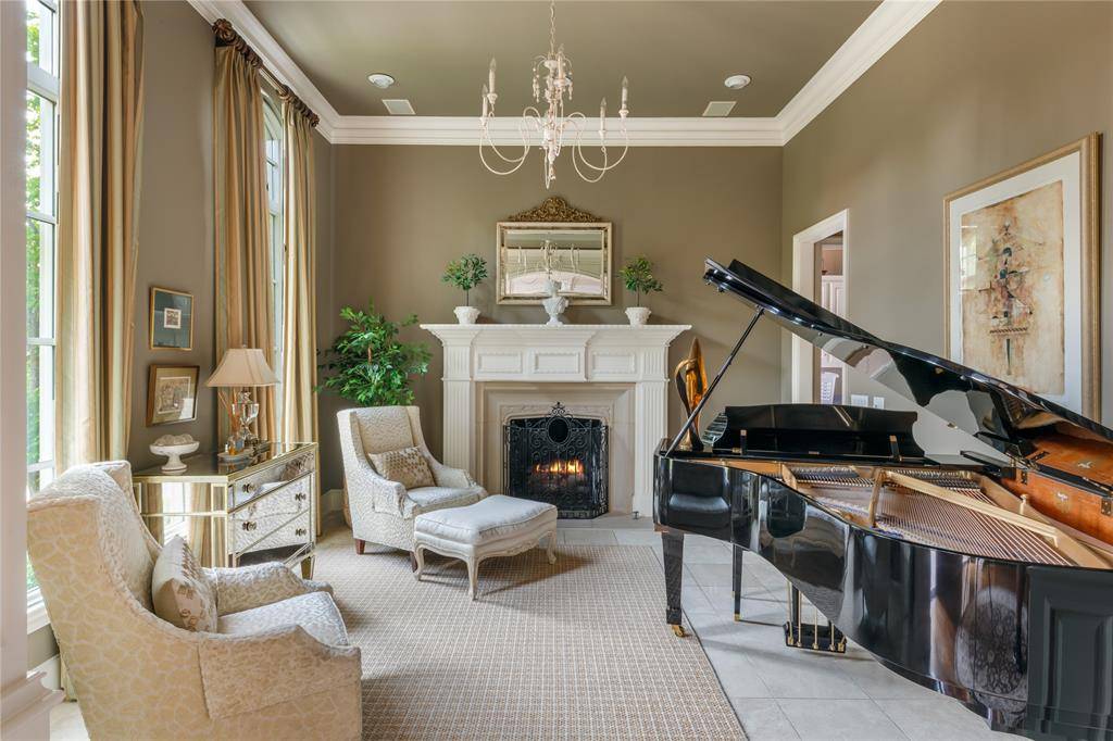 6911 Forest Glen Drive, Dallas, TX 75230