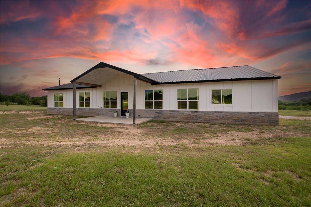 720 County Road 2337, Lampasas, TX 76550