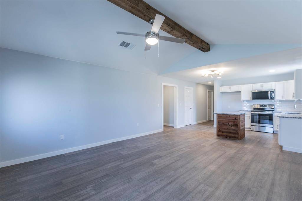 824 Buckboard Drive, De Leon, TX 76444