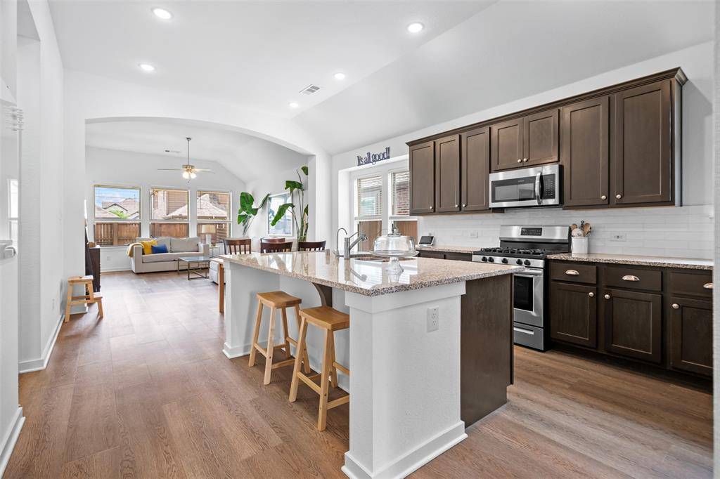 3528 Juniper Drive, Aubrey, TX 76227