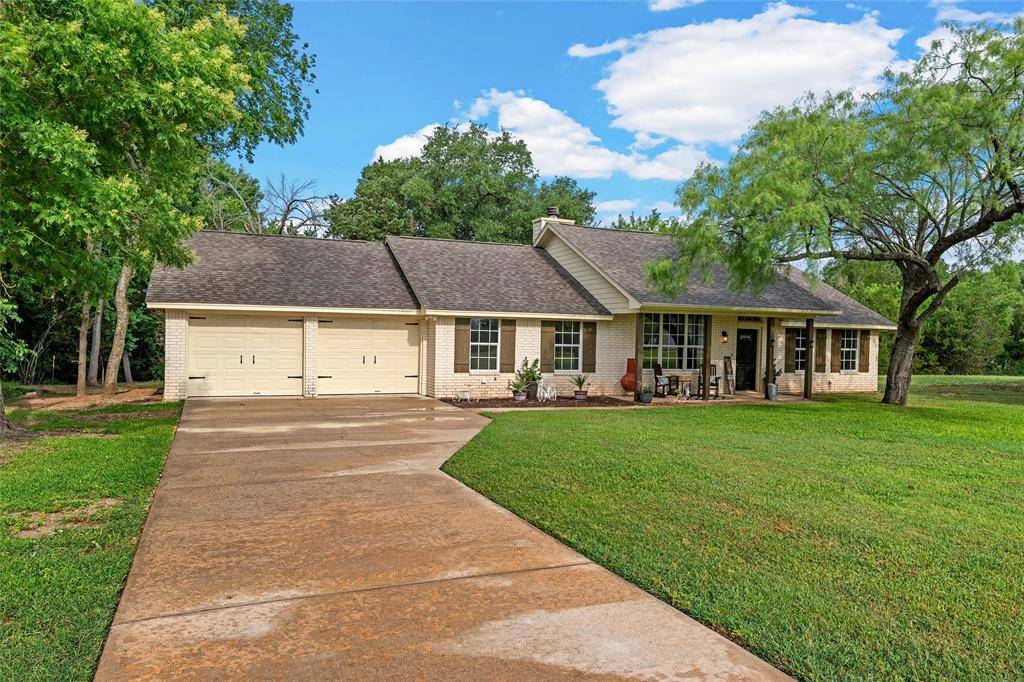 34038 Stonewood Drive, Whitney, TX 76692