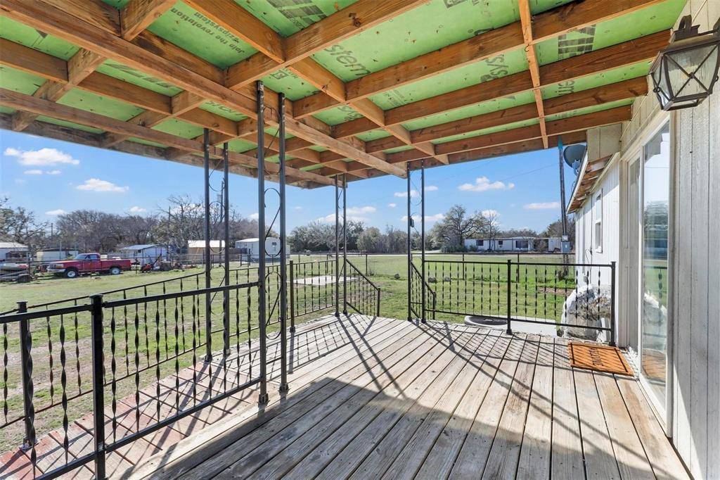 3205 Oak Hill Drive, Granbury, TX 76048