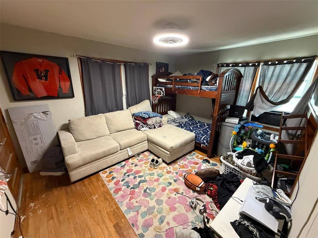 4311 Fairlane Avenue, Fort Worth, TX 76119