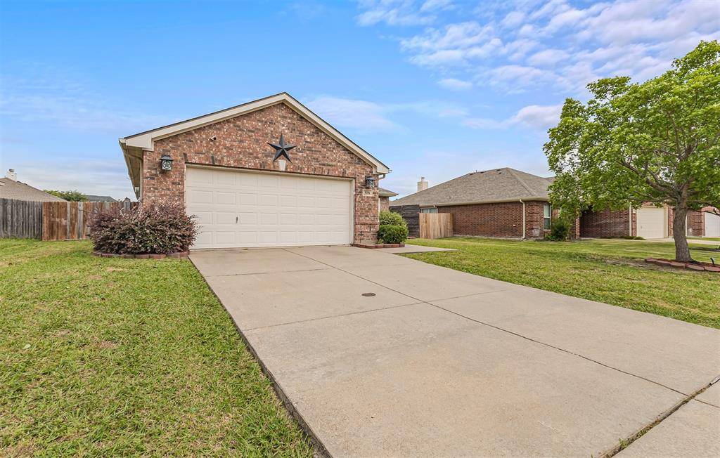 308 Long Prairie Drive, Forney, TX 75126