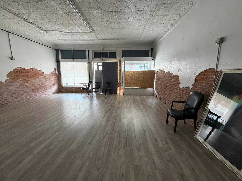 216 S Main Street, Kemp, TX 75143