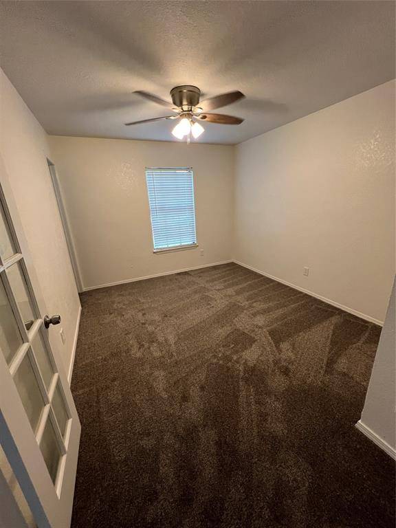 3045 Navarro Lane, Grand Prairie, TX 75052