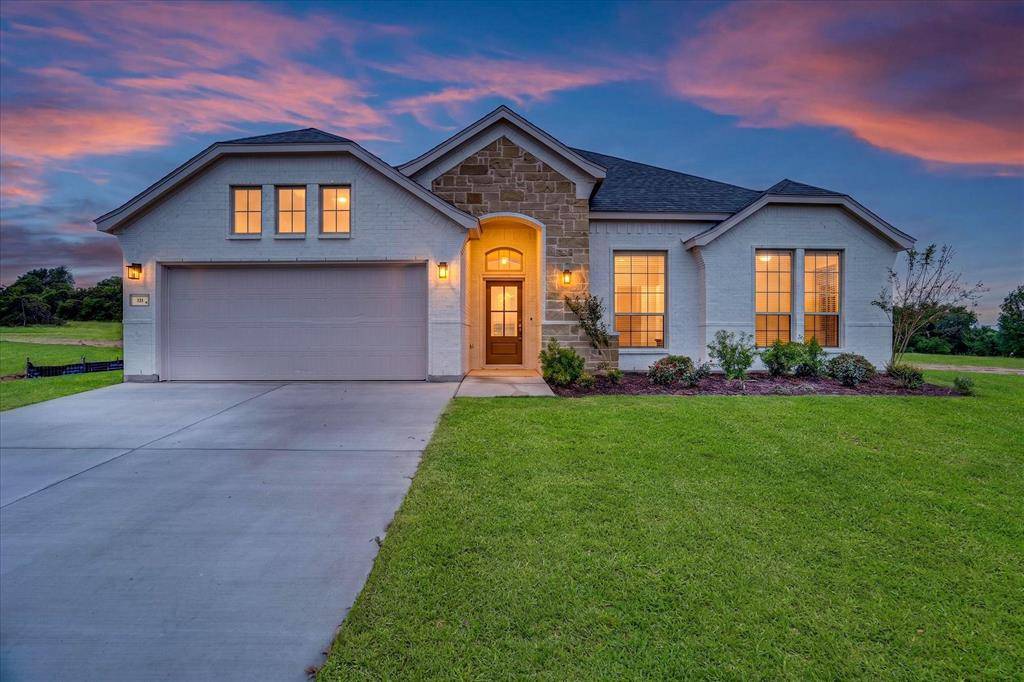 321 Skeen Peak, Springtown, TX 76082