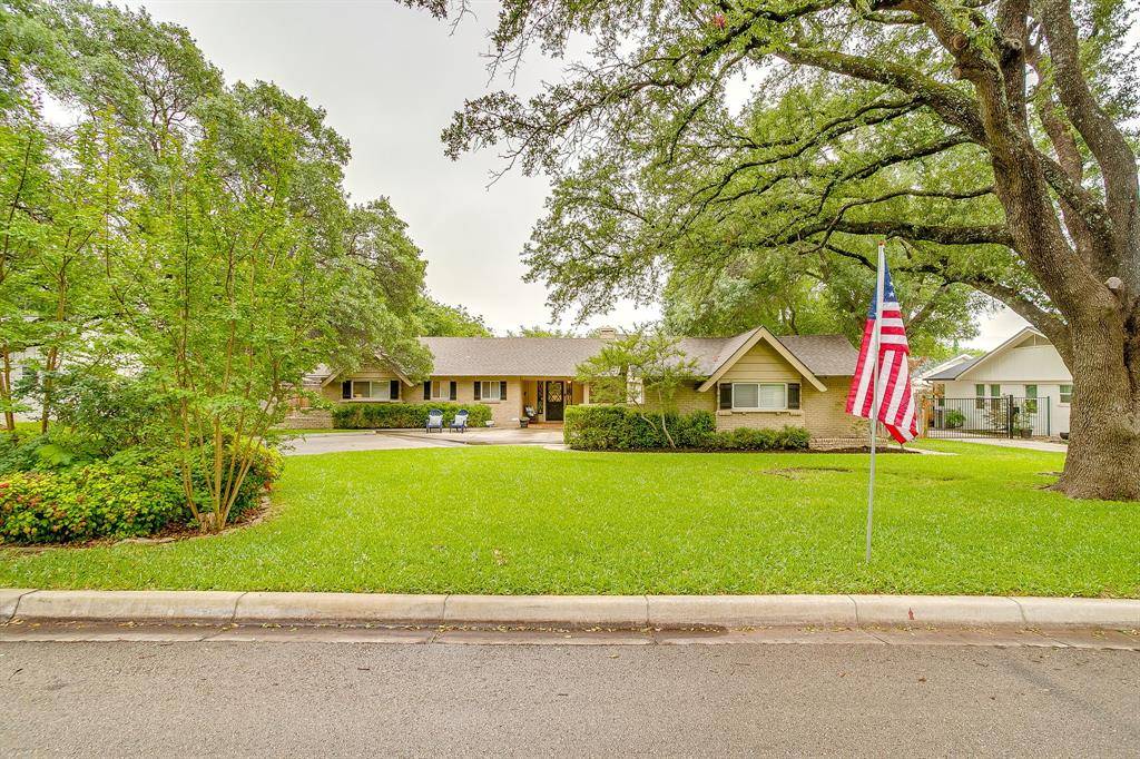 4316 Clayton Road W, Fort Worth, TX 76116