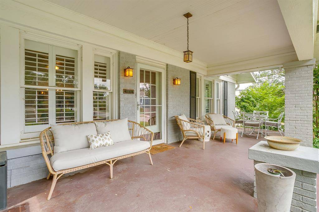 2200 W Magnolia Avenue, Fort Worth, TX 76110