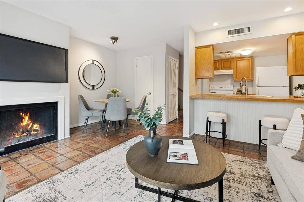 2702 Douglas Avenue #143, Dallas, TX 75219